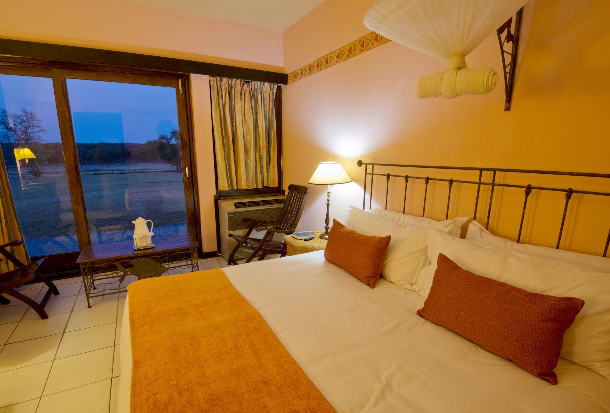 Hwange Safari Lodge Dete Exterior photo
