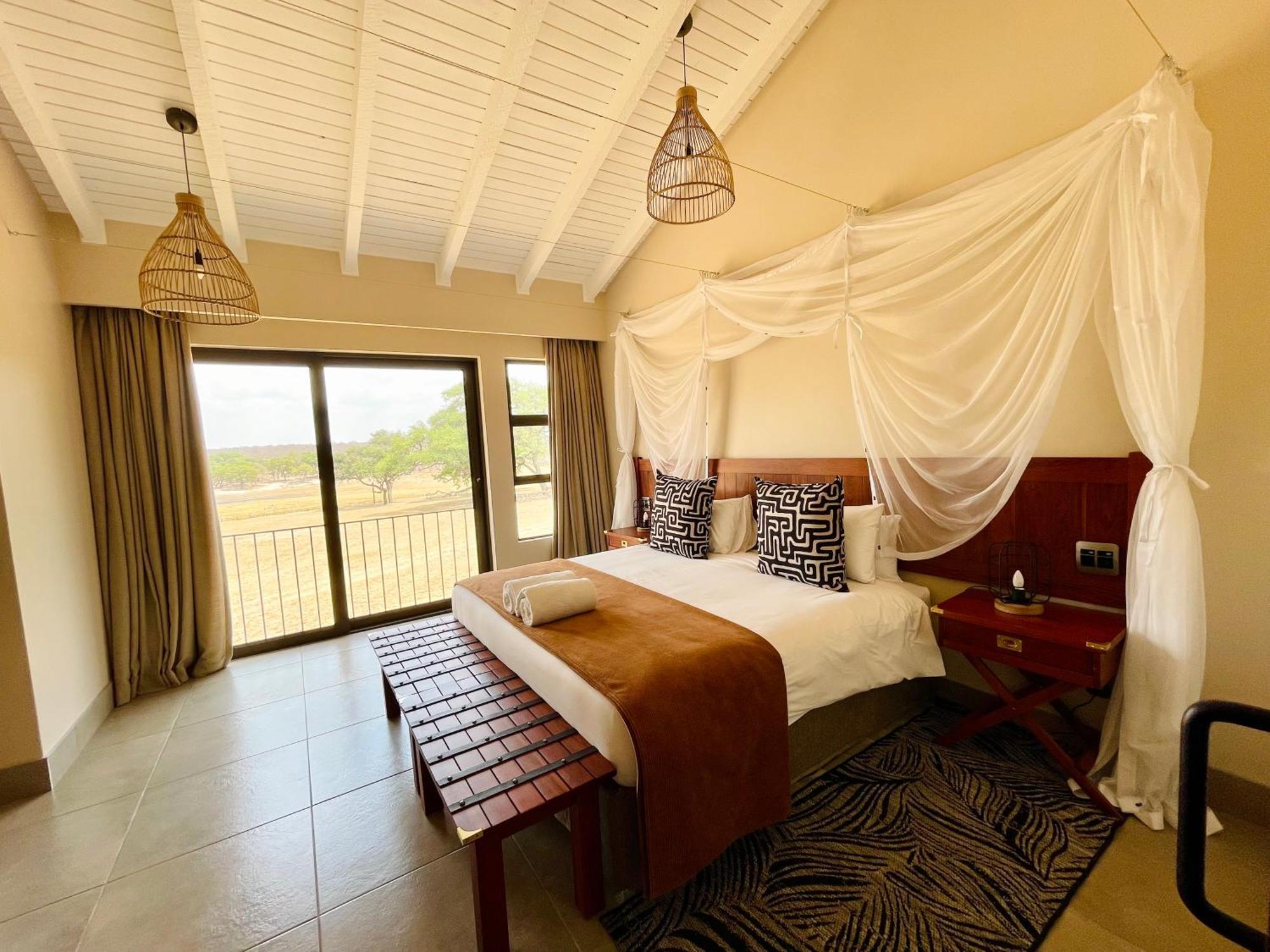 Hwange Safari Lodge Dete Exterior photo